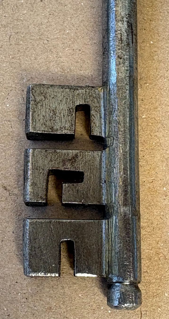 Schlüssel: ANTIKER SCHLÜSSEL – Gebraucht aus Ostermundigen von wini63 3