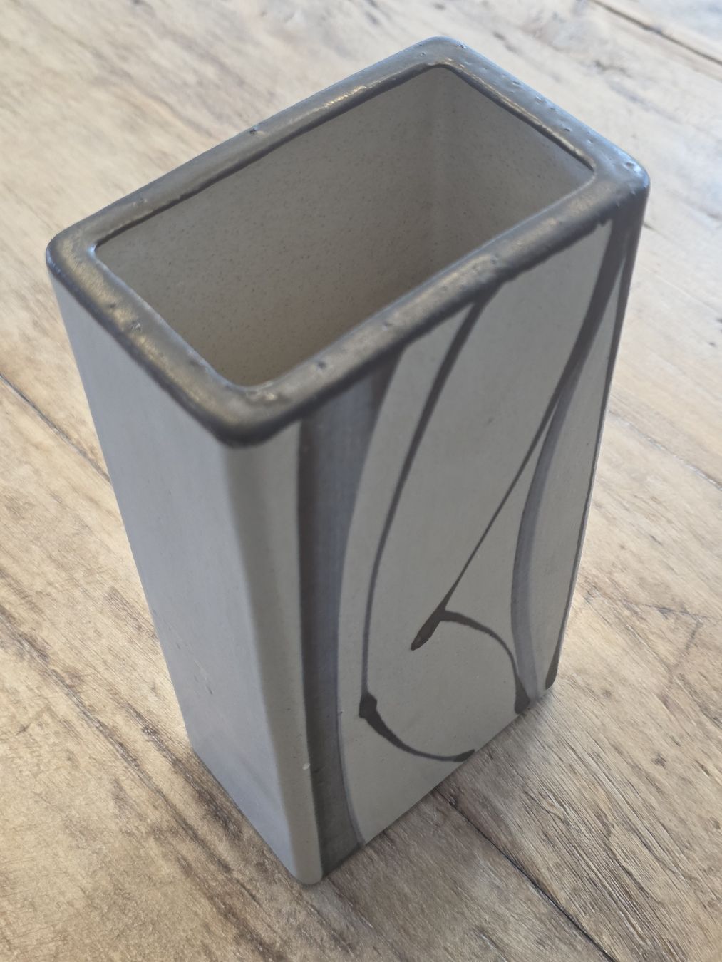 Vasen & Gefässe: Studio Keramik Quader Vase gemarkt HAK Denmark Stil 24cm – Gebraucht aus Liestal von Find_the_rare_stuff