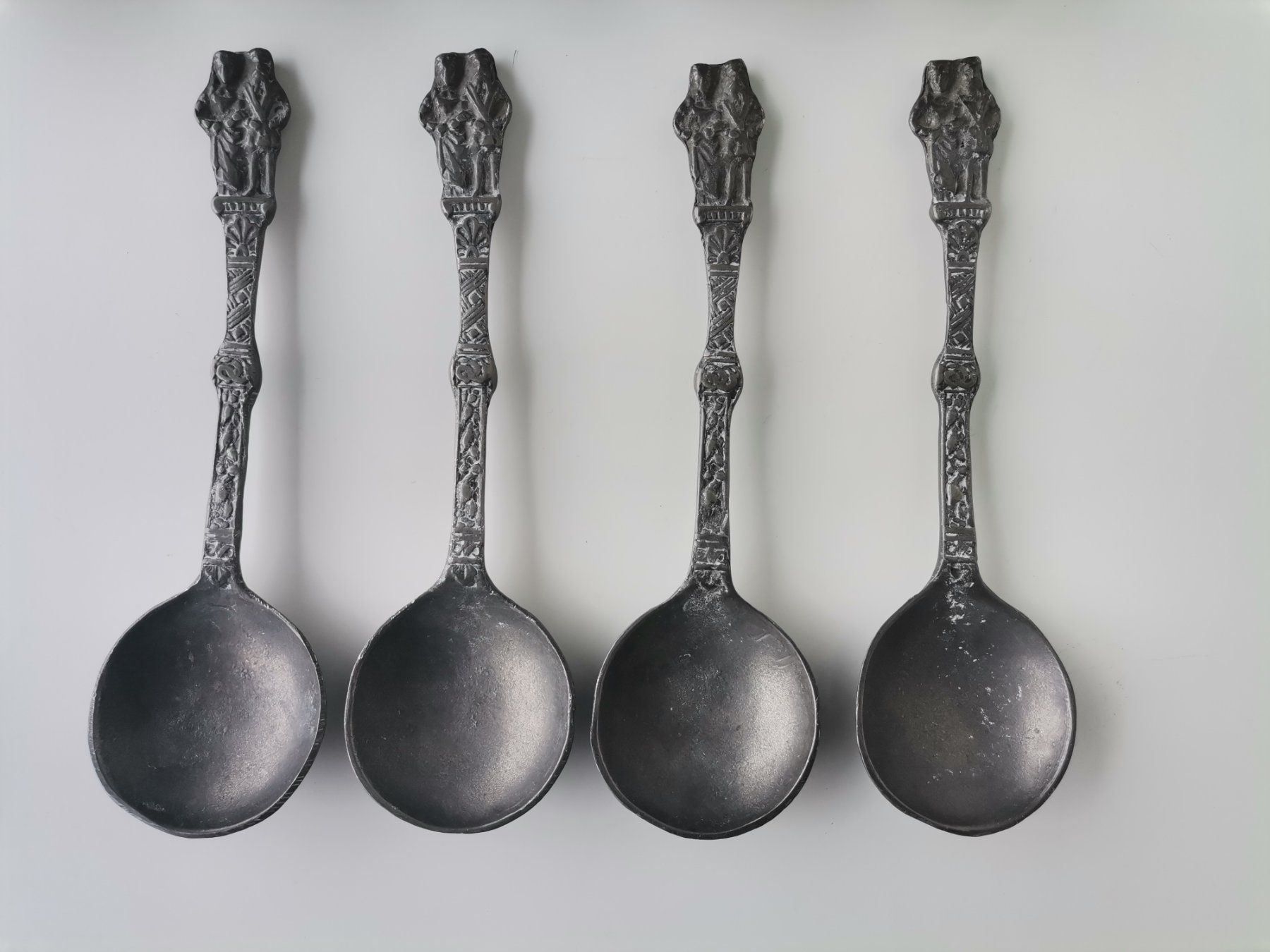 Löffel: Wunderschönes 10-tlg. Zinnlöffel Set – Gebraucht aus Dietikon von Branquinha1981 4