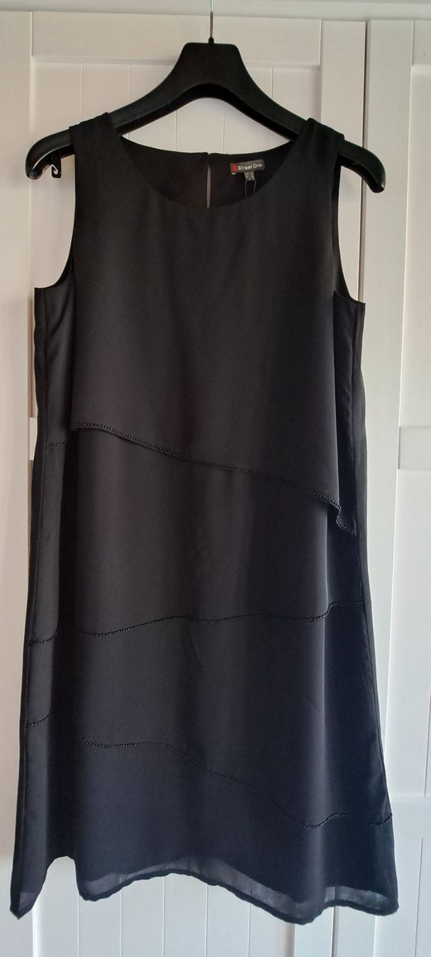 Vestiti: Schwarzes kurzes Kleid Gr. 38 NEU – Nuovo (secondo la descrizione) da Dieterswil venduto da furbo70