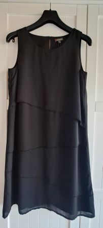 Schwarzes kurzes Kleid Gr. 38 NEU