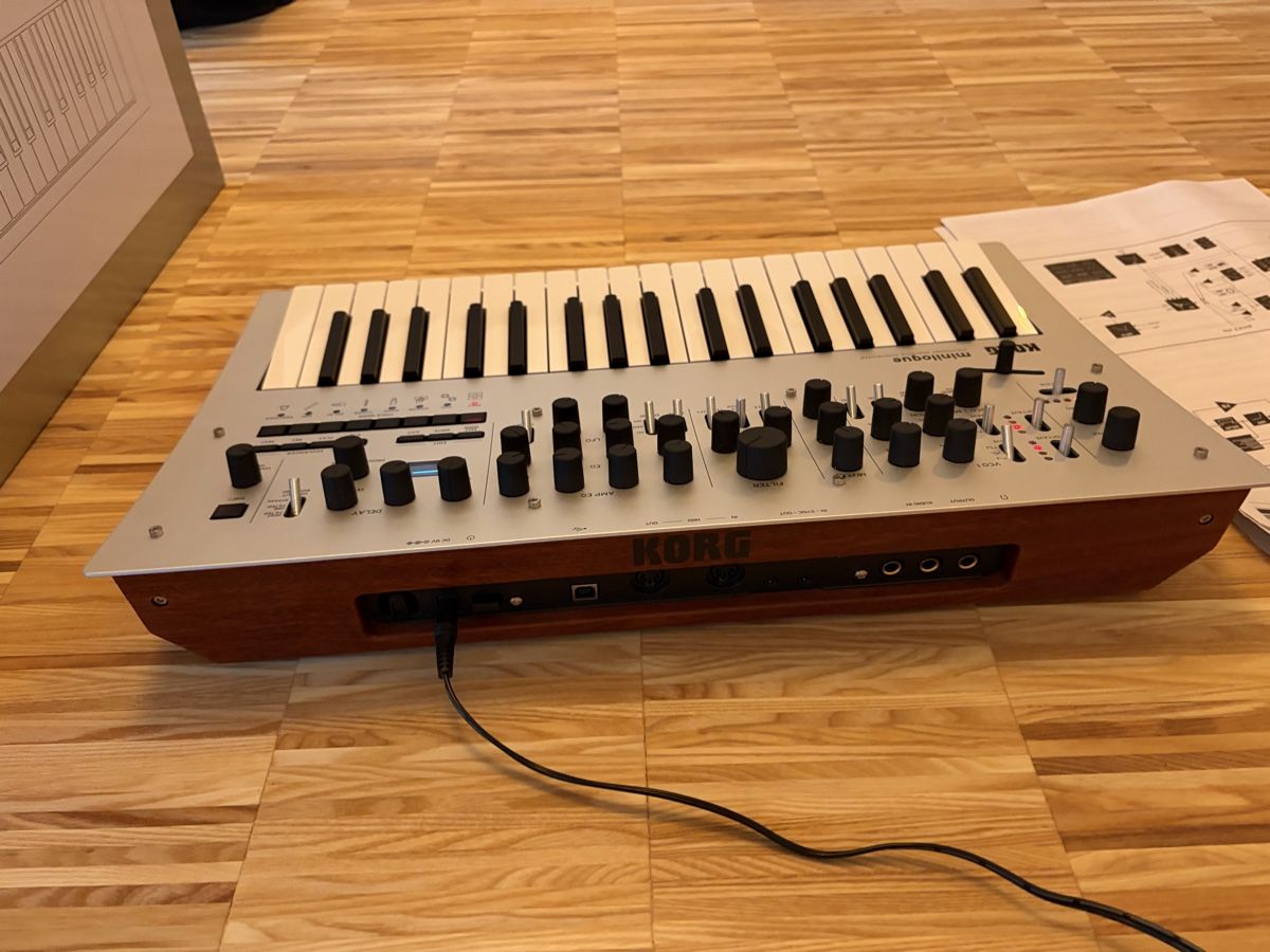 Korg Strumenti musicali: Korg Minilogue – Nuovo (secondo la descrizione) da Zürich venduto da _mse_ 2