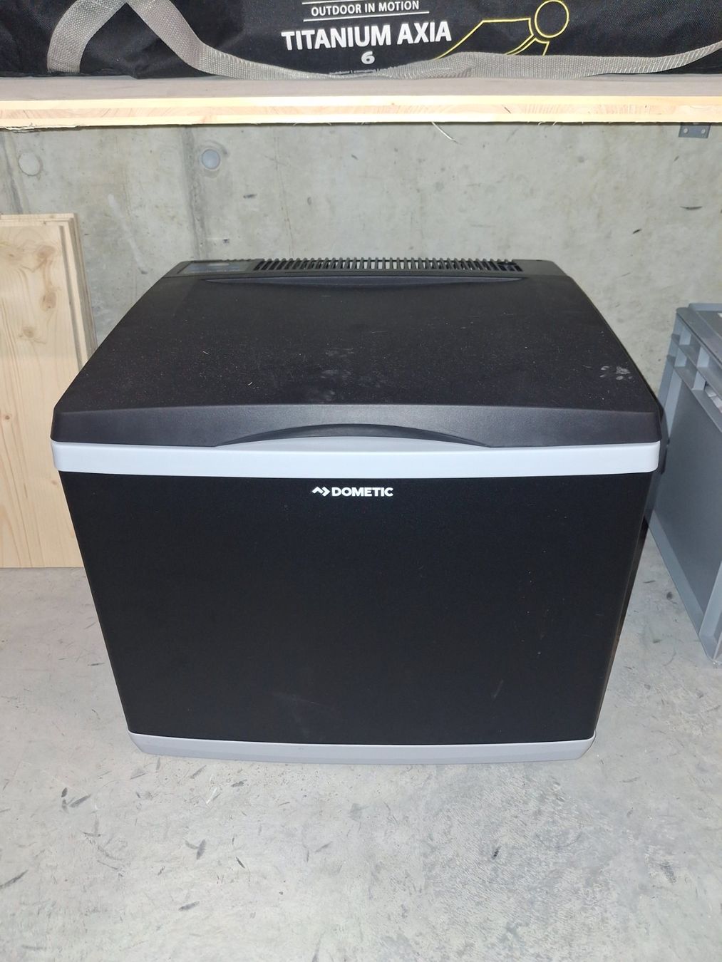 Dometic Frigoriferi & Refrigeratori: Kühlbox – Usato da Heimenschwand venduto da Bena02