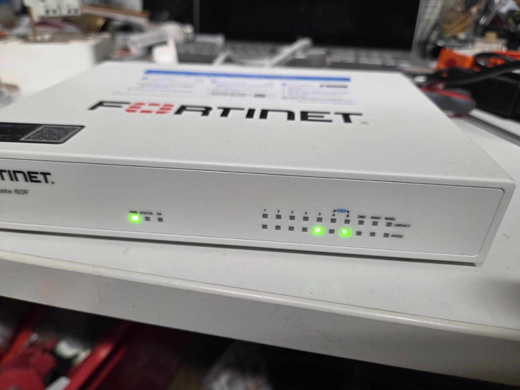 Fortinet Firewall: Fortinet FortiGate 60F Firewall FG-60F mit 10 x RJ45 – Usato da Zürich venduto da Alibaba1234 1