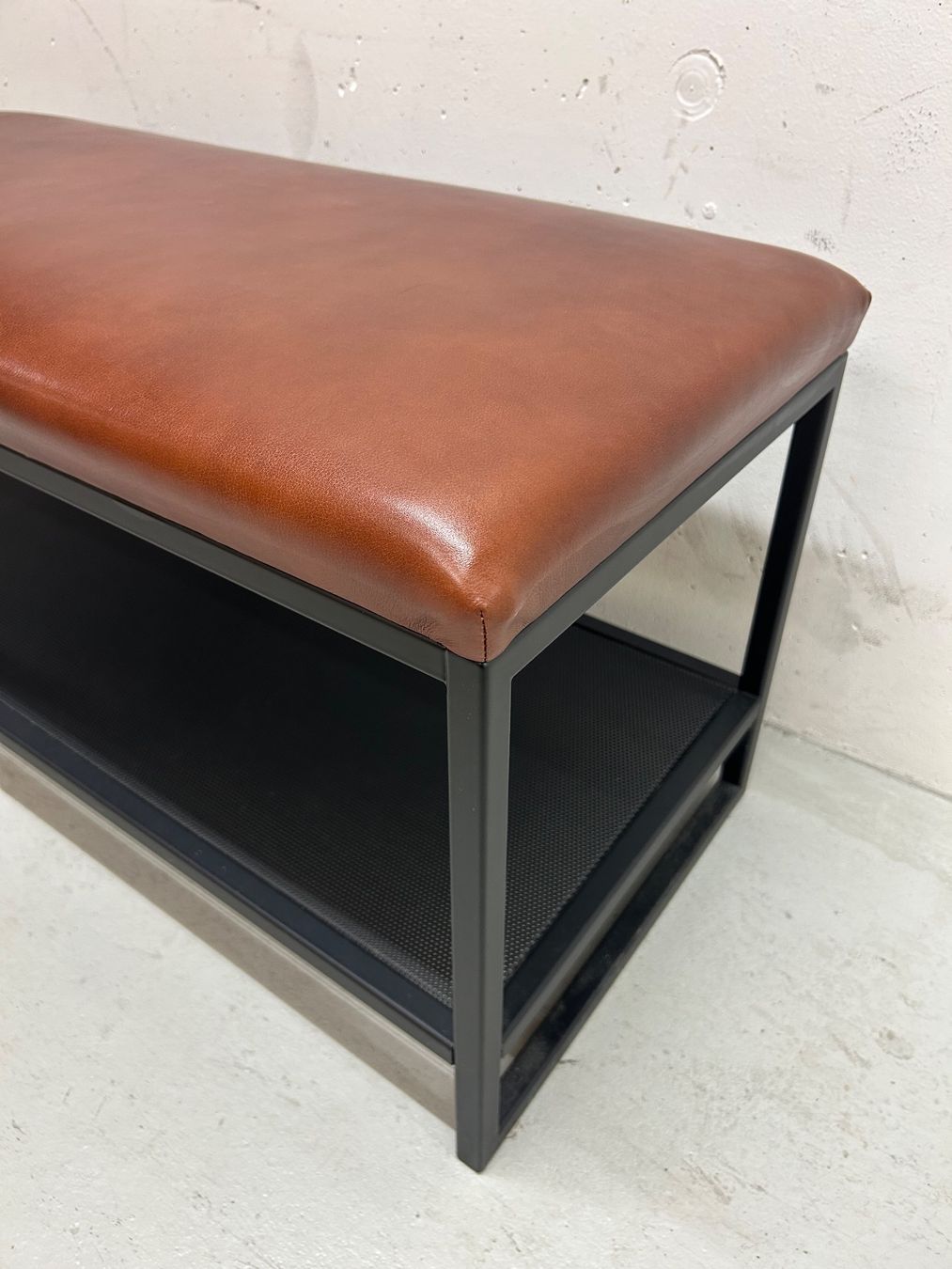 Panchine: Tolle Sitzbank aus Leder von OneMoreTable – Nuovo (secondo la descrizione) da Zürich venduto da cupasil 2