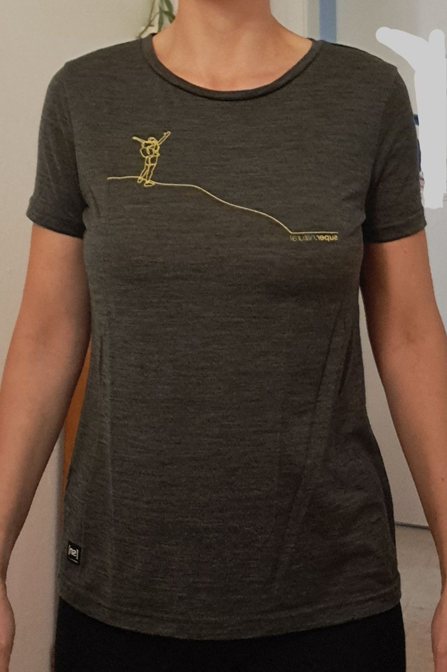 T-shirts: T-shirt gris super.natural taille S – D'occasion à Rolle par Loutre84