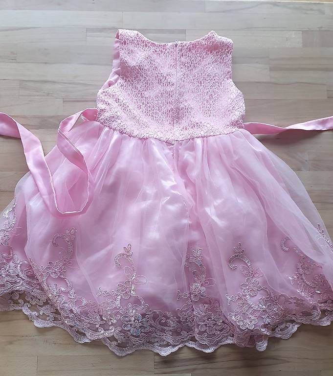 Costumi: Mädchen Prinzessinnen Kleid Grösse 128 – Usato da Ebmatingen venduto da zeitlos-gesund.ch 3