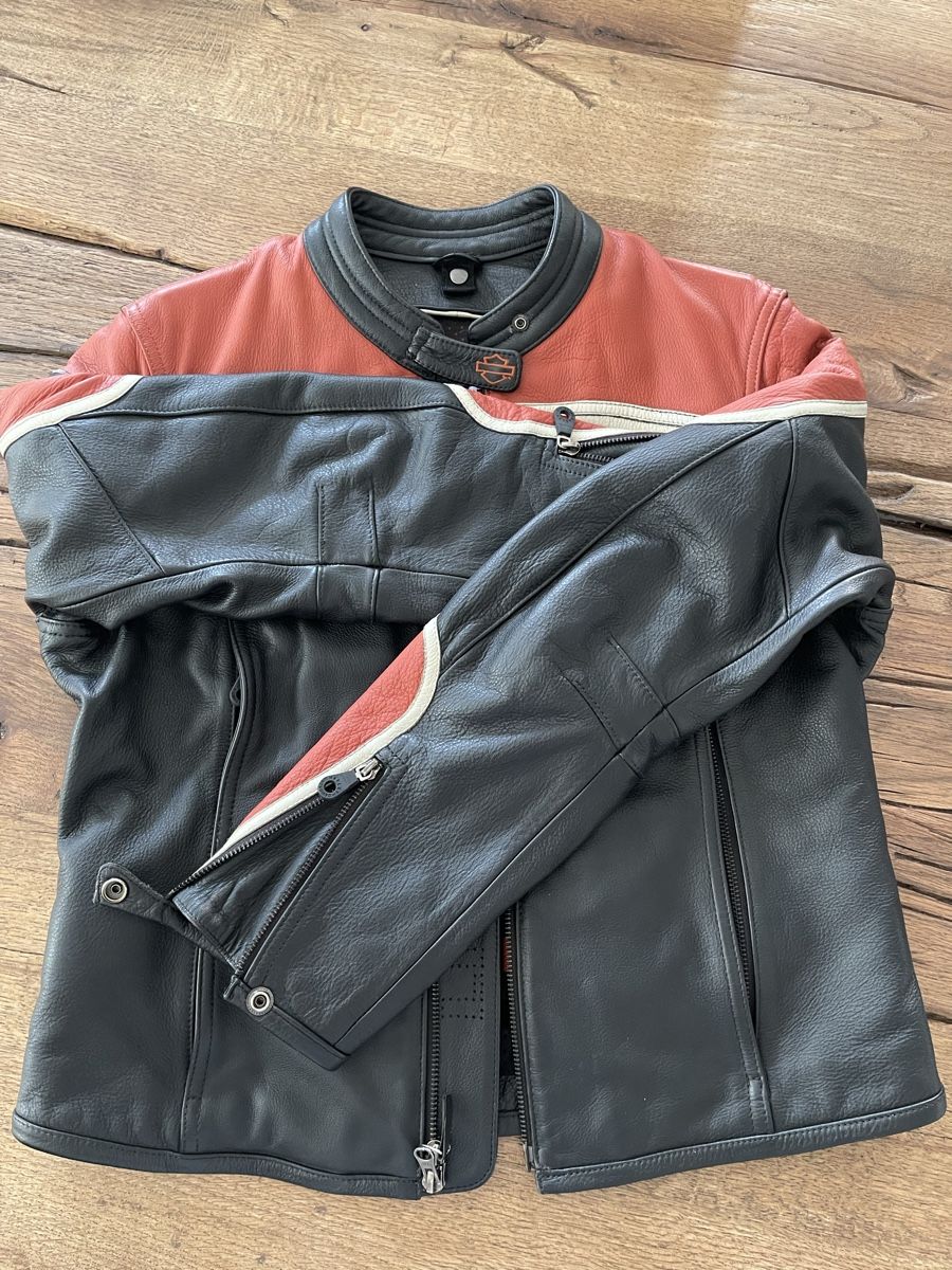 Harley-Davidson Jacken: Harley Davidson Damen Motorradjacke Gr. M – Gebraucht aus Dänikon ZH von moritz07 7