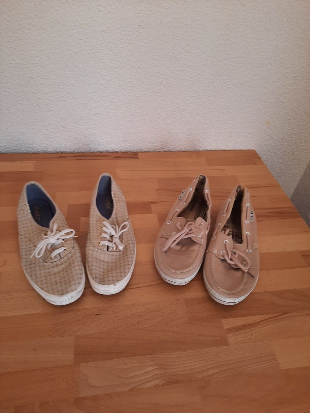 Scarpe da donna: Damen Schuhe, Gr. 38 / Set 2 Stk. – Usato da Ibach venduto da urs_sl5h
