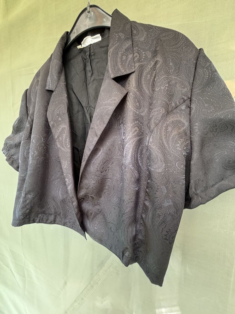 Jacken: Dunkler Blazer  – Gebraucht aus Walterswil SO von Sunshineyupi 1