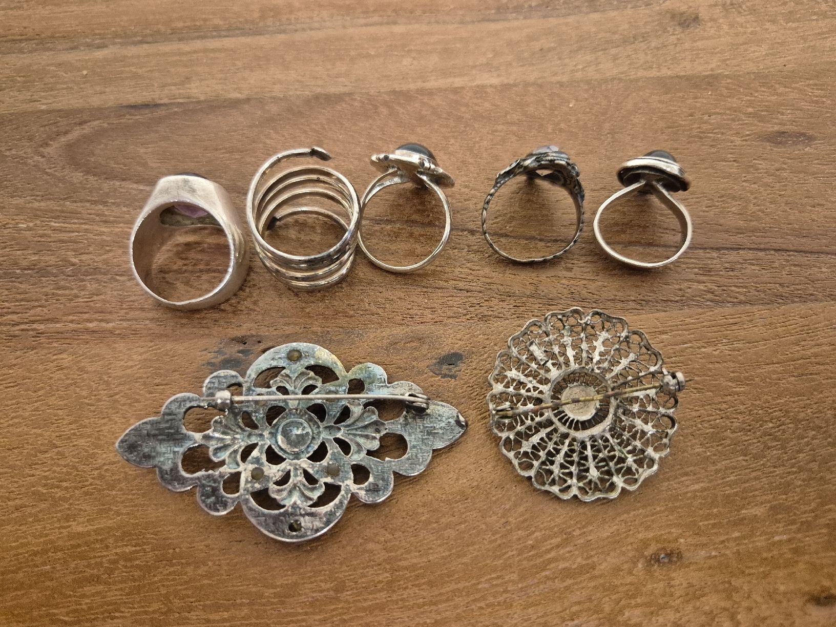 Altri gioielli: Silber Lot mit 5 Ringen & 2 Broschen – Usato da Zürich venduto da Dalema13 2