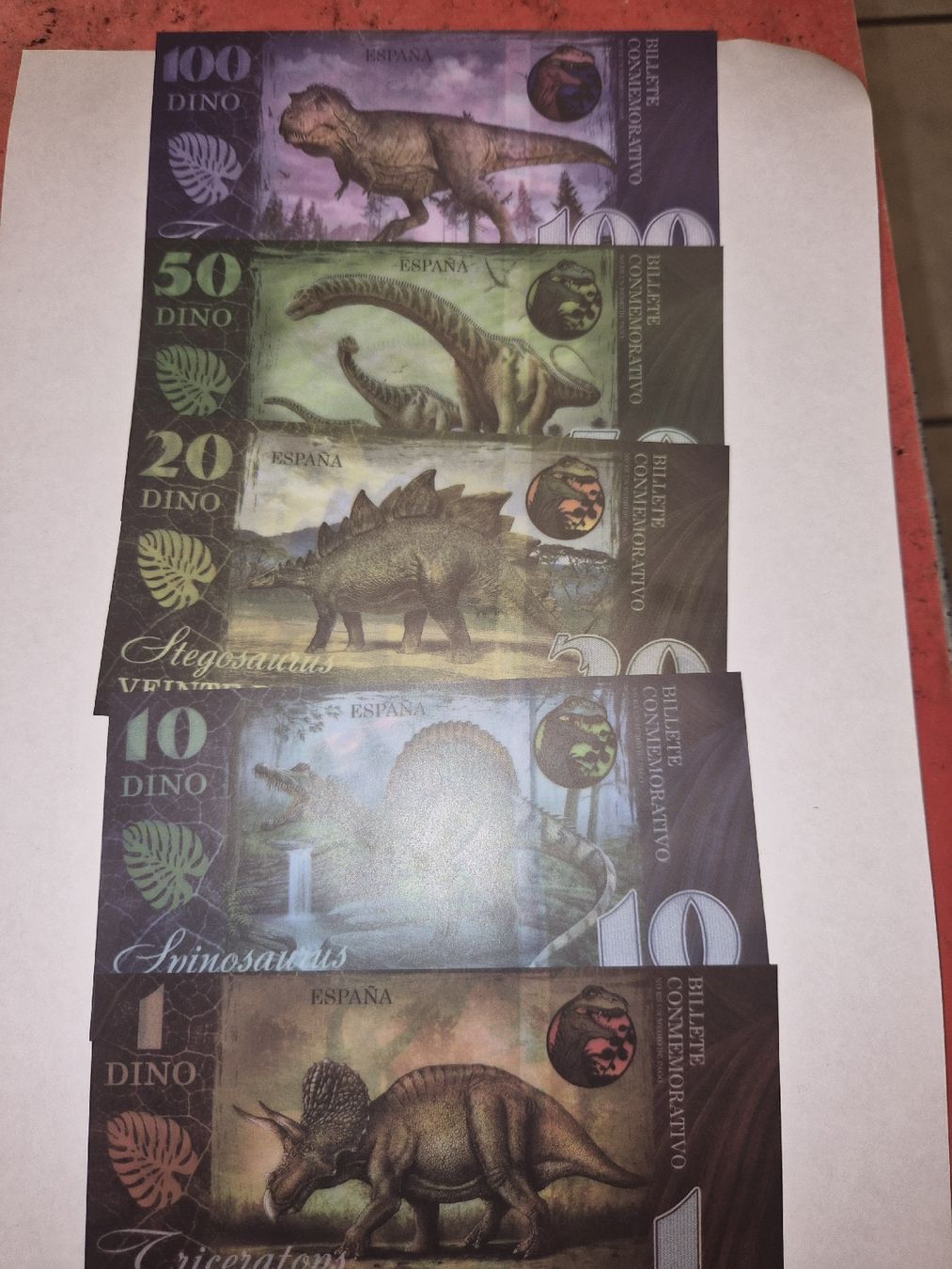 Banconote: lot de 5 billets commémoratif Dinosaure – Nuovo (secondo la descrizione) da Senèdes venduto da hen_fw8b 1