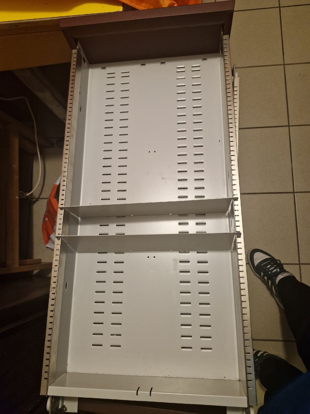 Armadi: Aktenschrank – Usato da Biel/Bienne venduto da fat_f92k 4