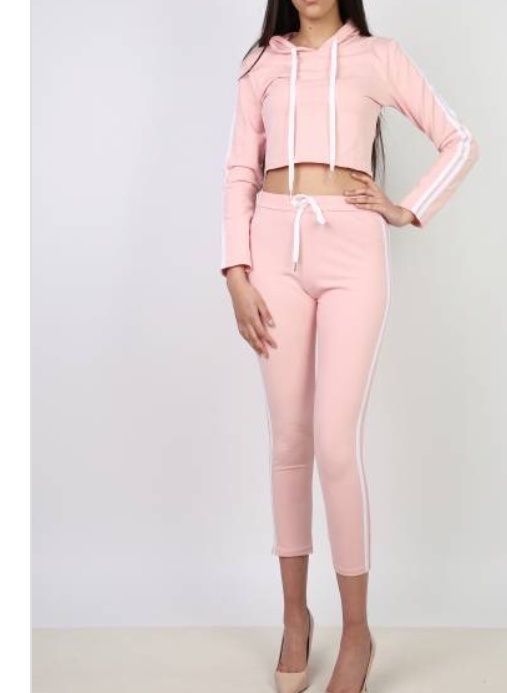 Pantaloni: Ensemble jogging rouge ou bleu ou rose – Nuovo e nell'imballaggio originale da Petit-Lancy venduto da mina222