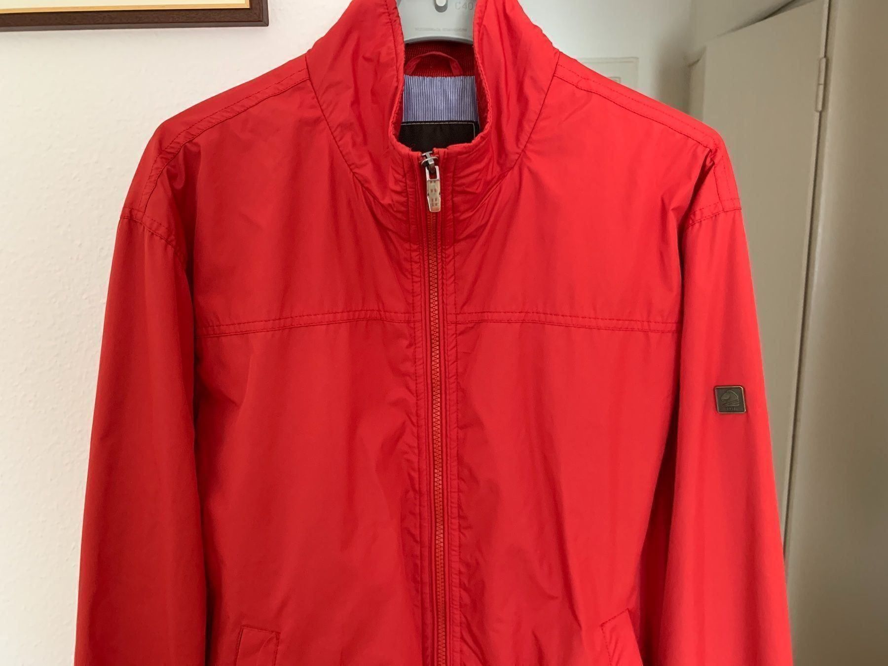 Jacken: Schöne Freizeitjacke – Gebraucht aus Thalwil von Ulurusunset 1