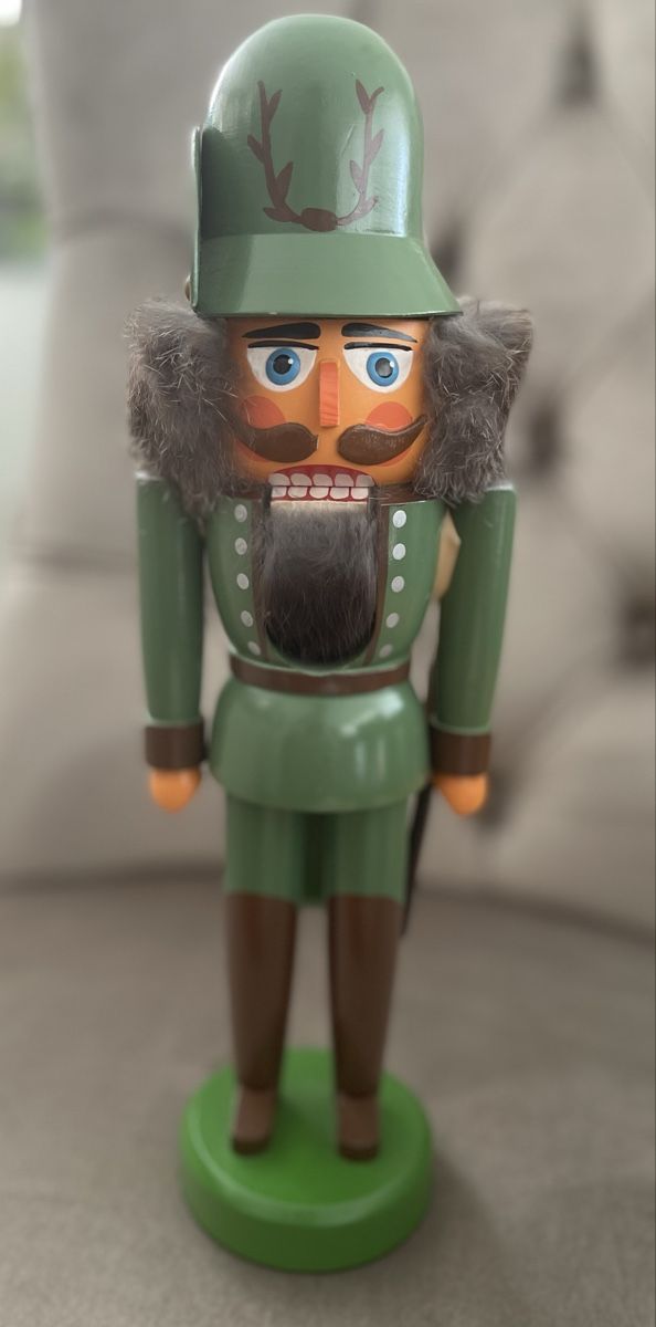 Statuette: Erzgebirge Nussknacker DDR – Usato da Oensingen venduto da antje357