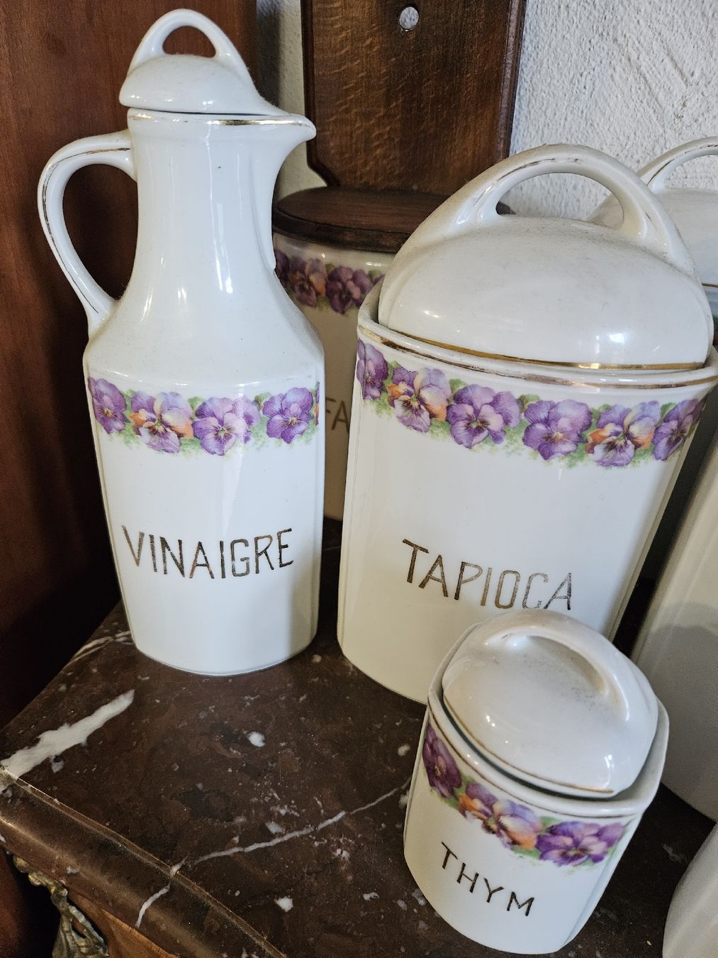 Set di piatti: ensemble de 13 pots à épices anciens – Usato da Cortaillod venduto da lemaurice01 1