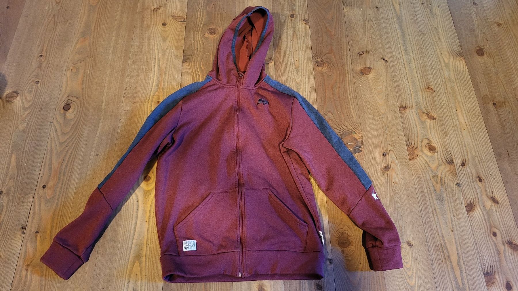 Maglioni & Felpe: 2 Kapuzenpullover 1 Softshell-Jacke – Usato da Trun venduto da nora210 2