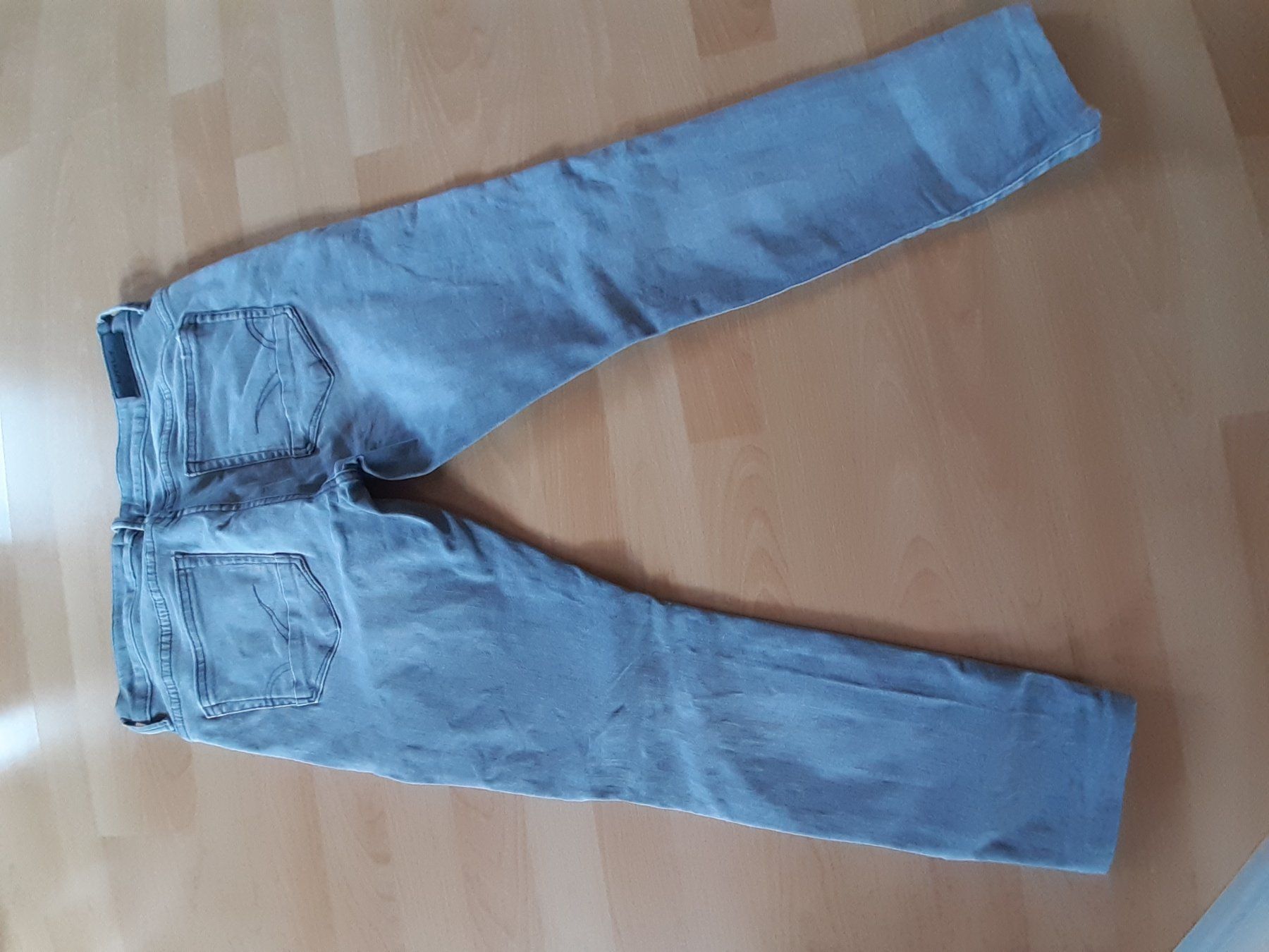 Only Jeans: Only Jeans 42 kurzgrösse – Usato da Rothenthurm venduto da Meitli18 1