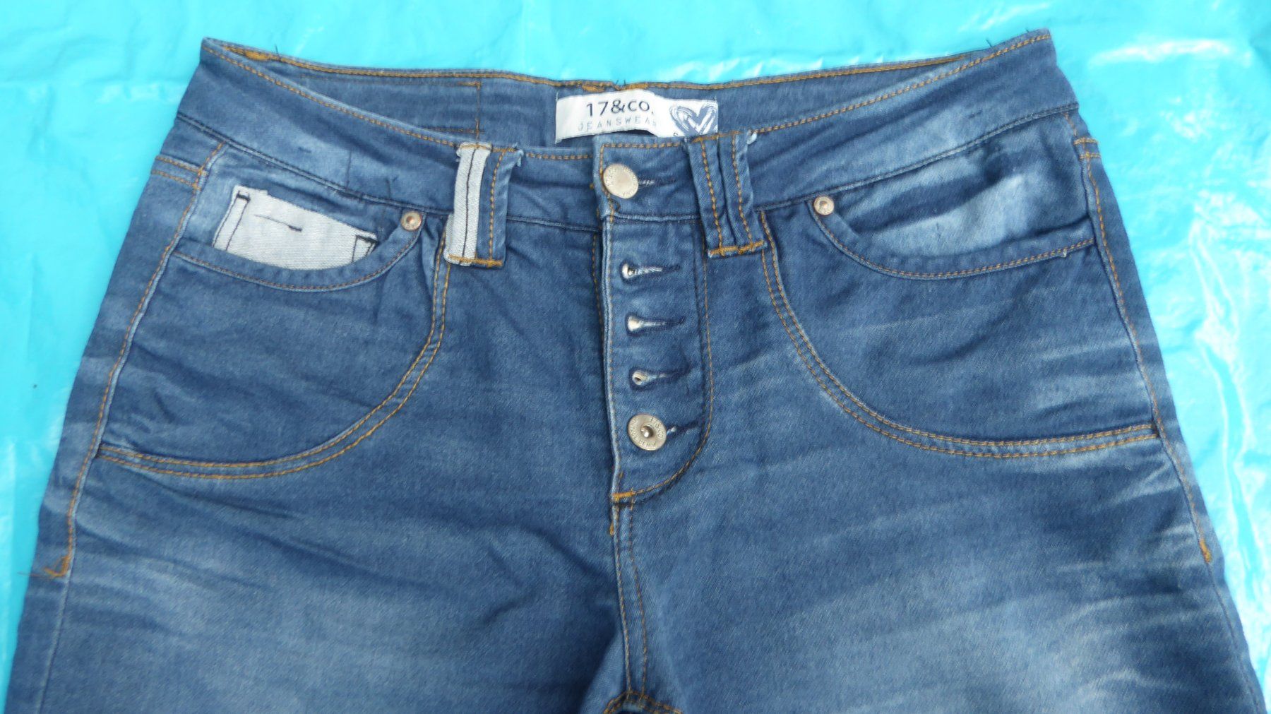 Jeans: Jeans kurze Hose 17&co Gr 38 Bund 40cm – Gebraucht aus Sargans von Benziner 2