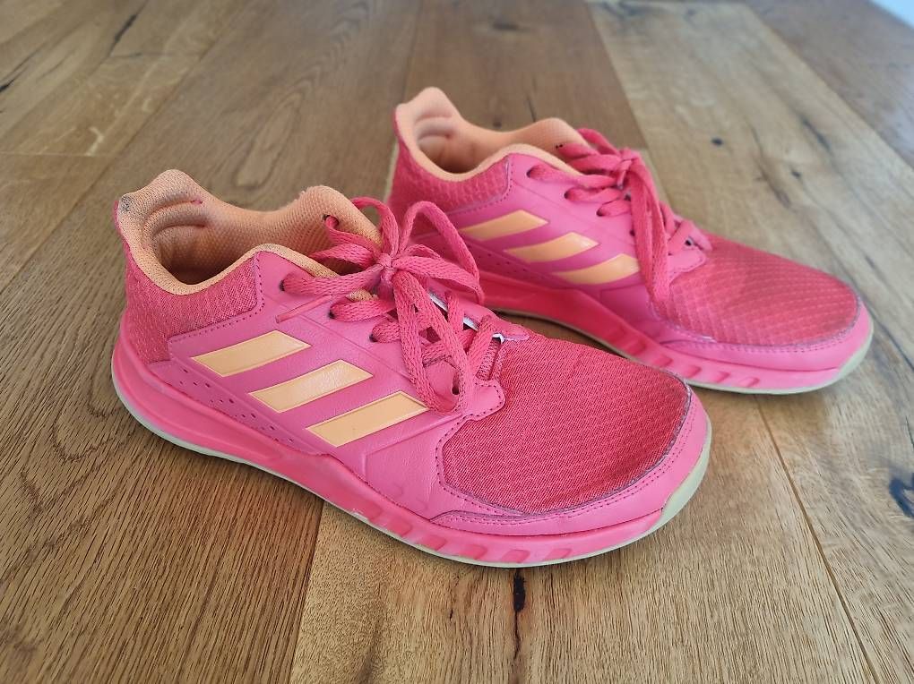 Adidas Scarpe per ragazze: Turnschuhe/ Hallenschuhe Grösse 36 – Usato da Brütten venduto da gupi1717