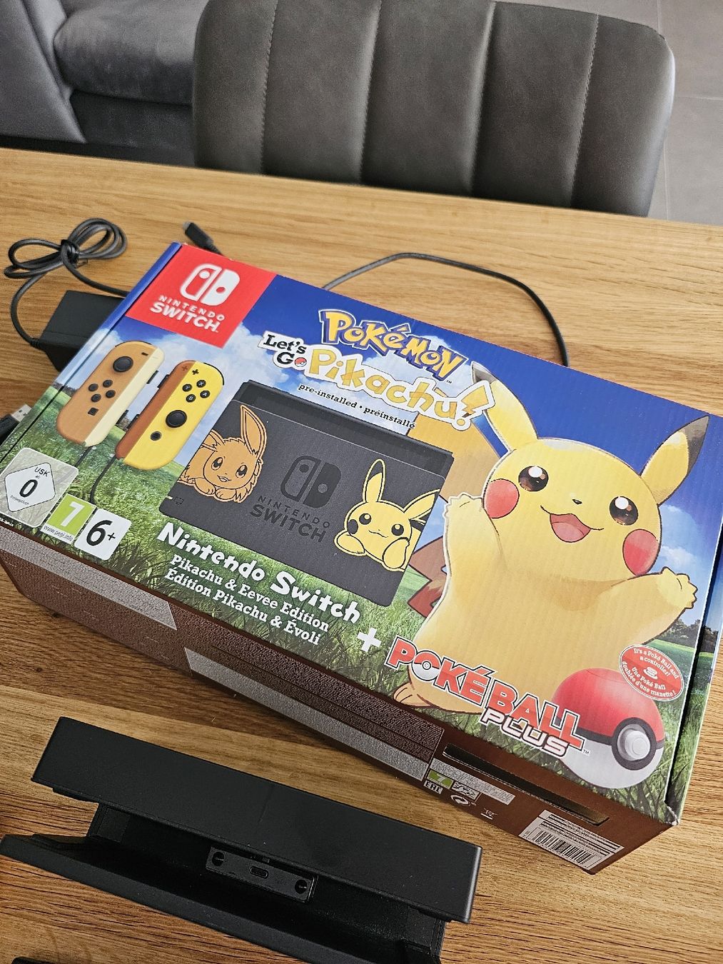 Nintendo Konsolen: Nintendo Switch Pokémon Pikachu Evoli Limited Edition  – Neu (gemäss Beschreibung) aus Bubendorf von SecretCollectors 1