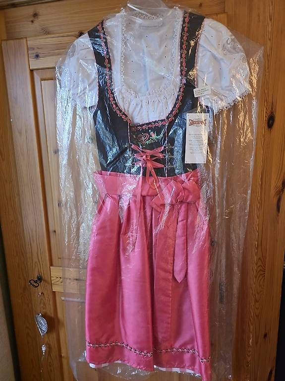 Robes: neues Dirndl von Stockerpoint – D'occasion à St. Gallen par loveric 4