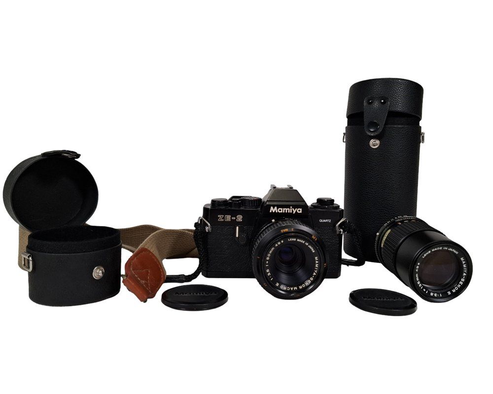 Mamiya Fotocamera: MAMIYA Spiegelreflexkamera ZE-2 mit 2 Objektiven – Usato da Wil SG venduto da Restwert_Wil