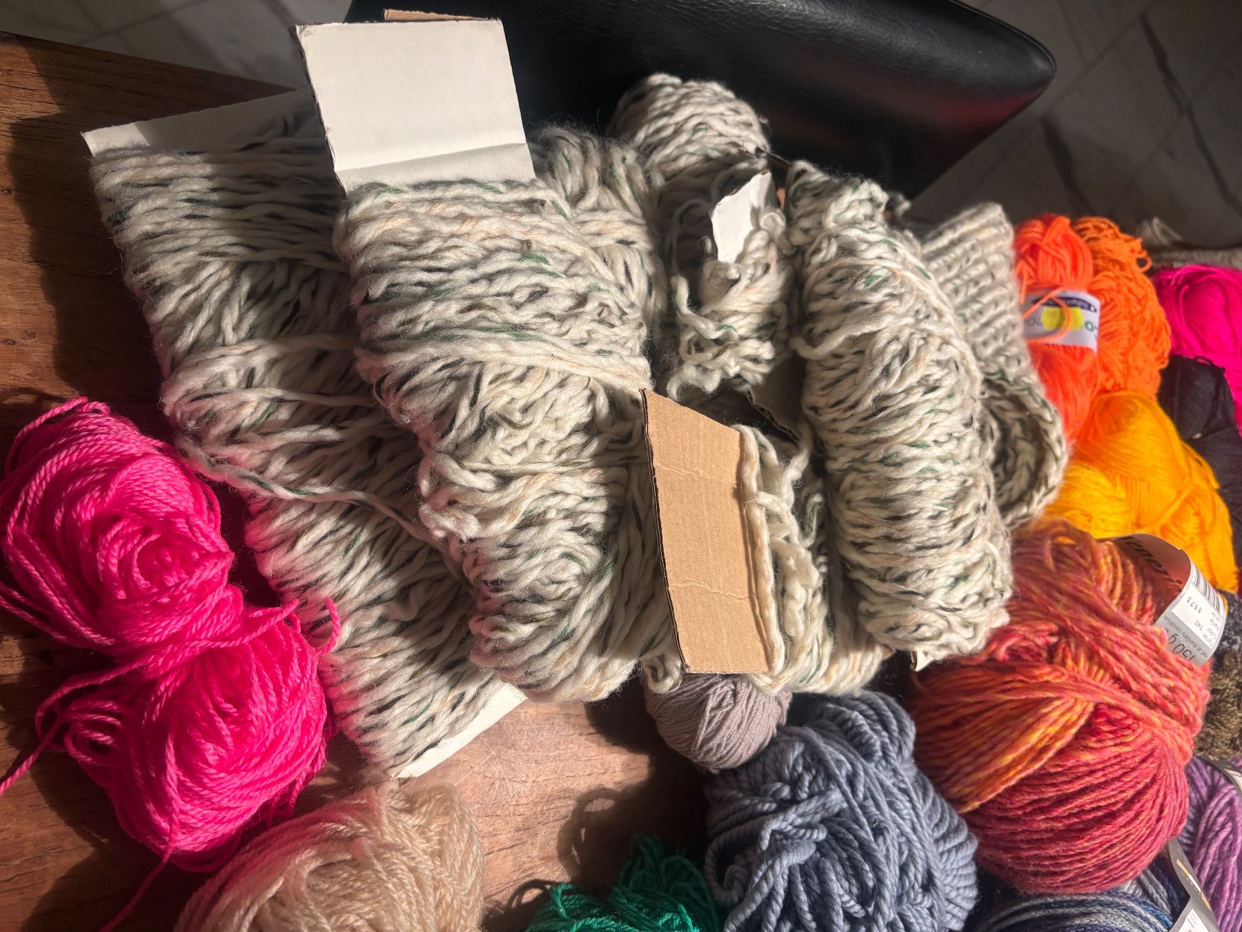 Lana: 1 Lot Wolle verschiede Farben – Usato da Kriens venduto da Mollinos 3