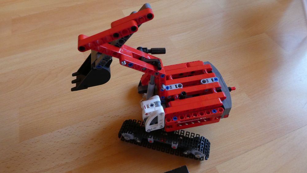 2 Lego Technic 42023 3