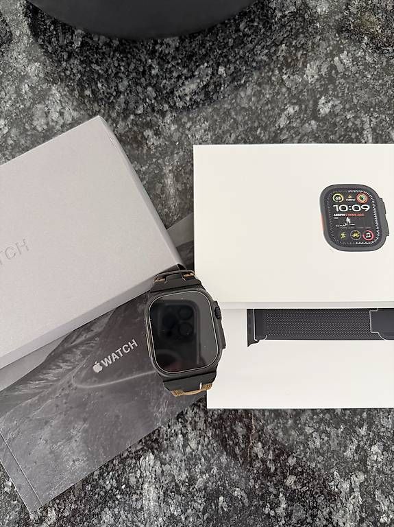 Smartwatch: Apple Watch Ultra 2 - Schwarz – Usato da Chur venduto da gbo_57bt