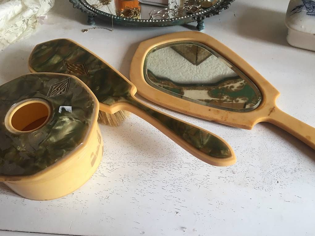 Foto & Immagini: Set de coiffure original art déco 1920 – Usato da Enges venduto da Guarajuba01