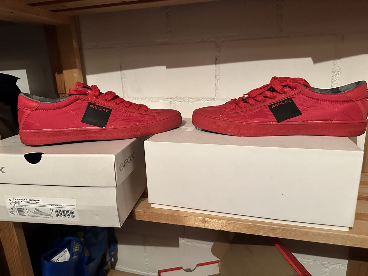 Scarpe da uomo: Rote Replay Herren Sneaker, Grösse 43 – Usato da Dällikon venduto da Sueworld 1