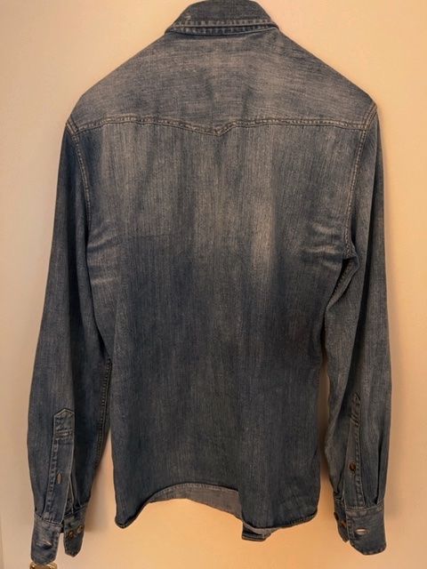 Brunello Cucinelli Hemden: Brunello Cucinelli Jeanshemd – Gebraucht aus Reinach, BL von Fer1973 1