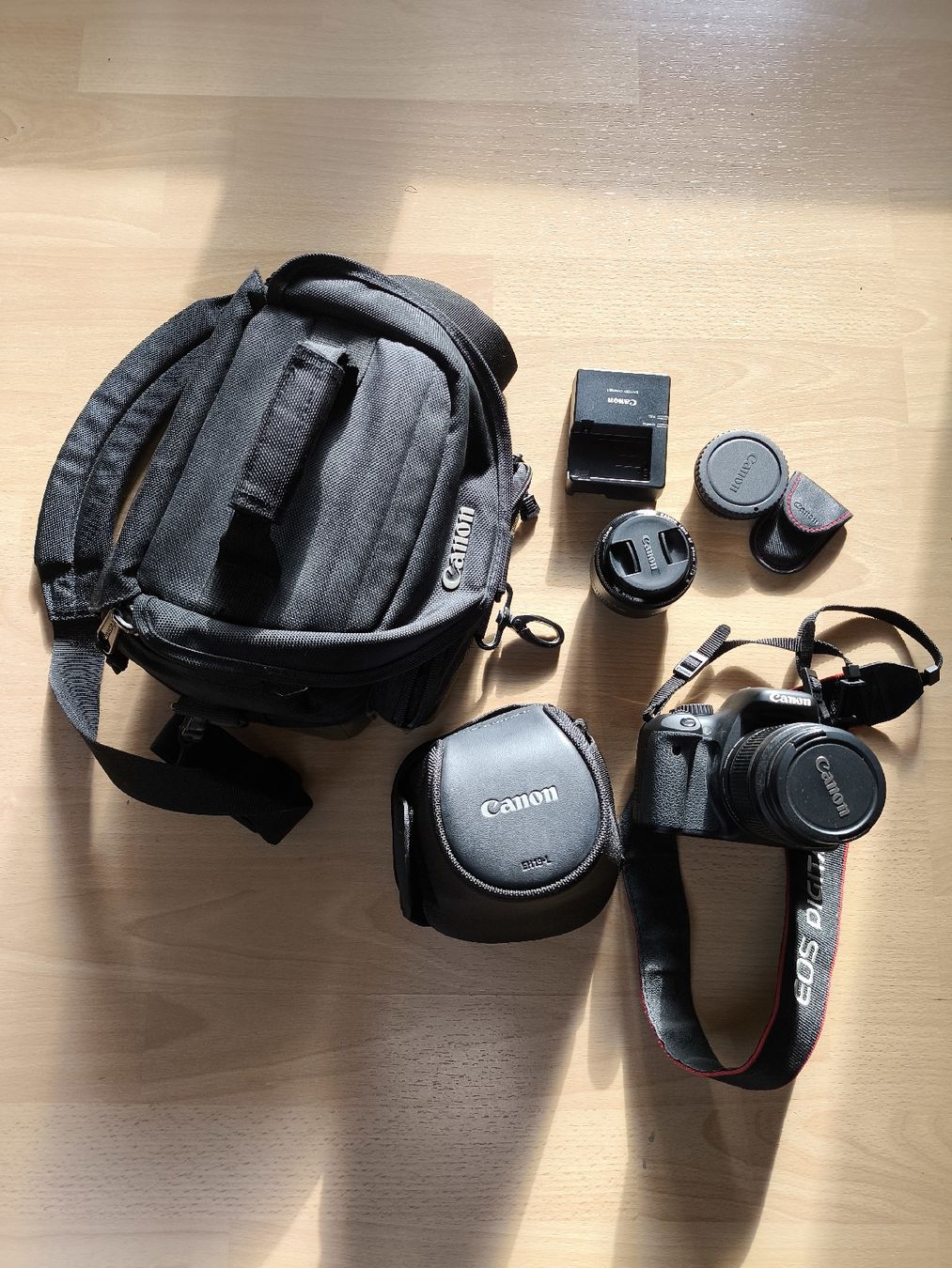 Canon Fotocamera: DSLR camera Canon Kiss X4 – Usato da Rebstein venduto da sho_7yky