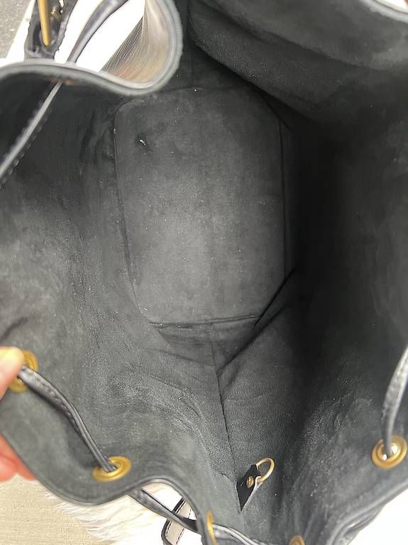 Louis Vuitton Borse da donna: Louis Vuitton NéoNoé Leder schwarz – Usato da Dübendorf venduto da fadrinli 3