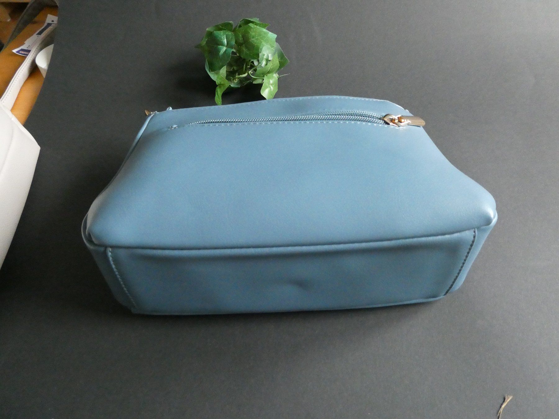 Borse da donna: Hellblaue vielfältige Umhängetasche / Tragtasche – Nuovo e nell'imballaggio originale da Zürich venduto da ursinas-shop 8