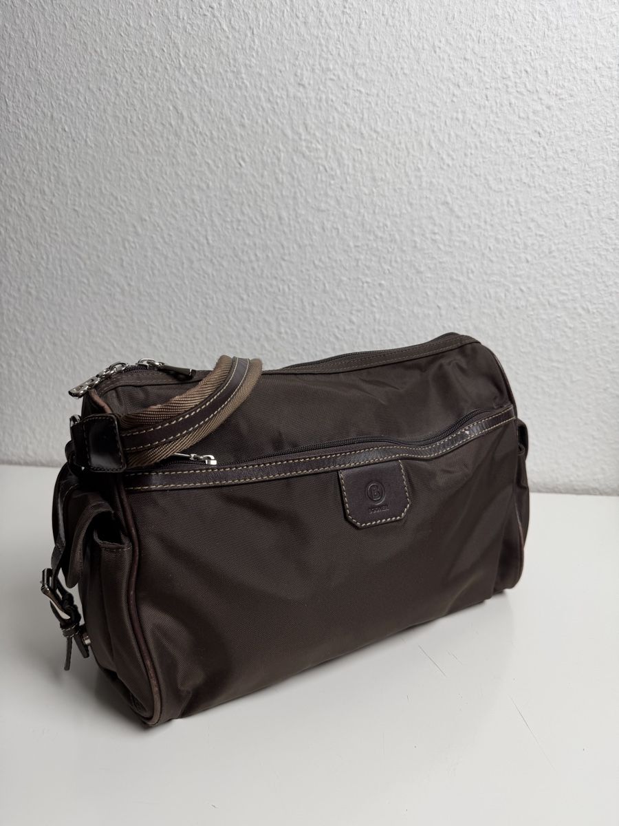 Bogner Borse da donna: Vintage Bogner Brown Nylon Shoulder Bag  – Usato da Knonau venduto da Grapesvintage 4