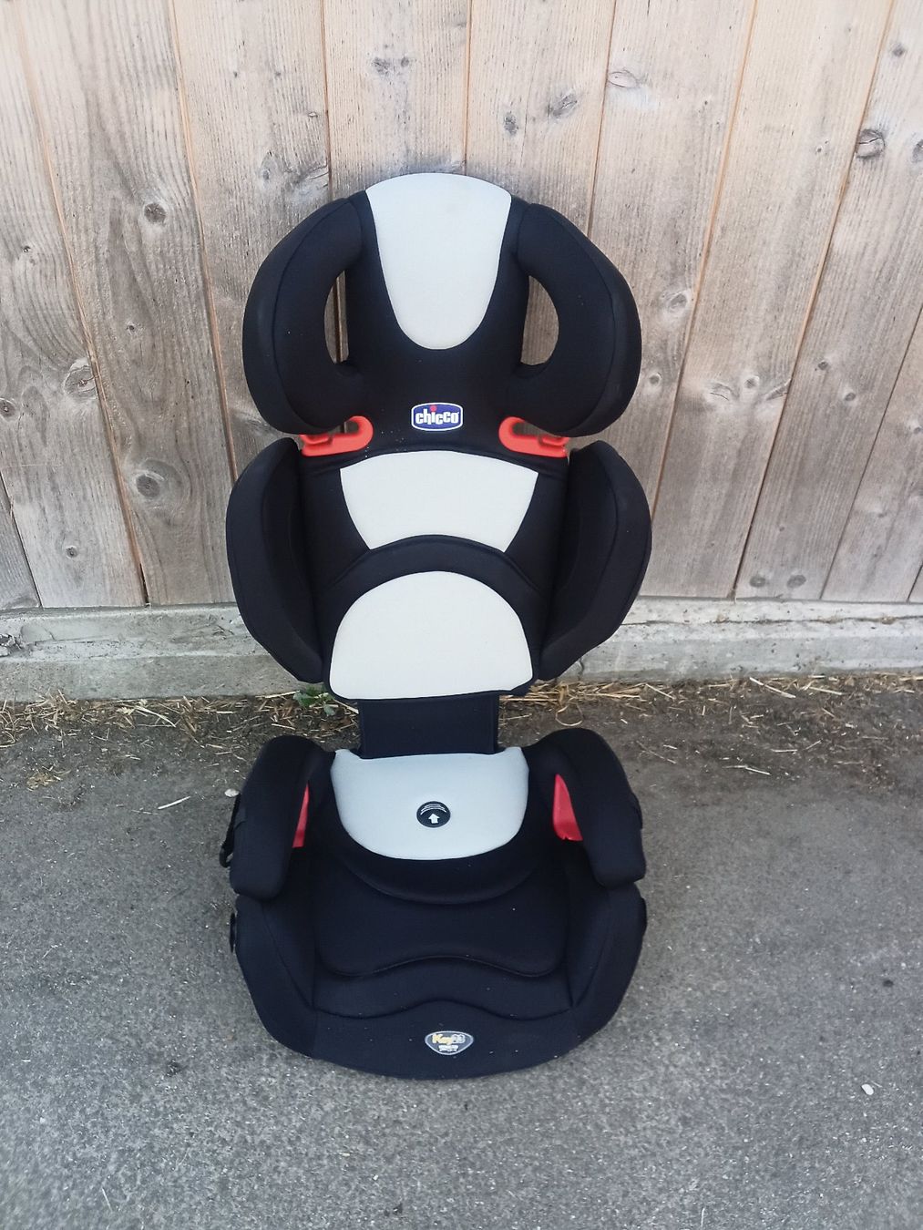 Chicco Seggiolini per auto: Chicco Kinderautositz – Usato da Lützelflüh venduto da fortuna87