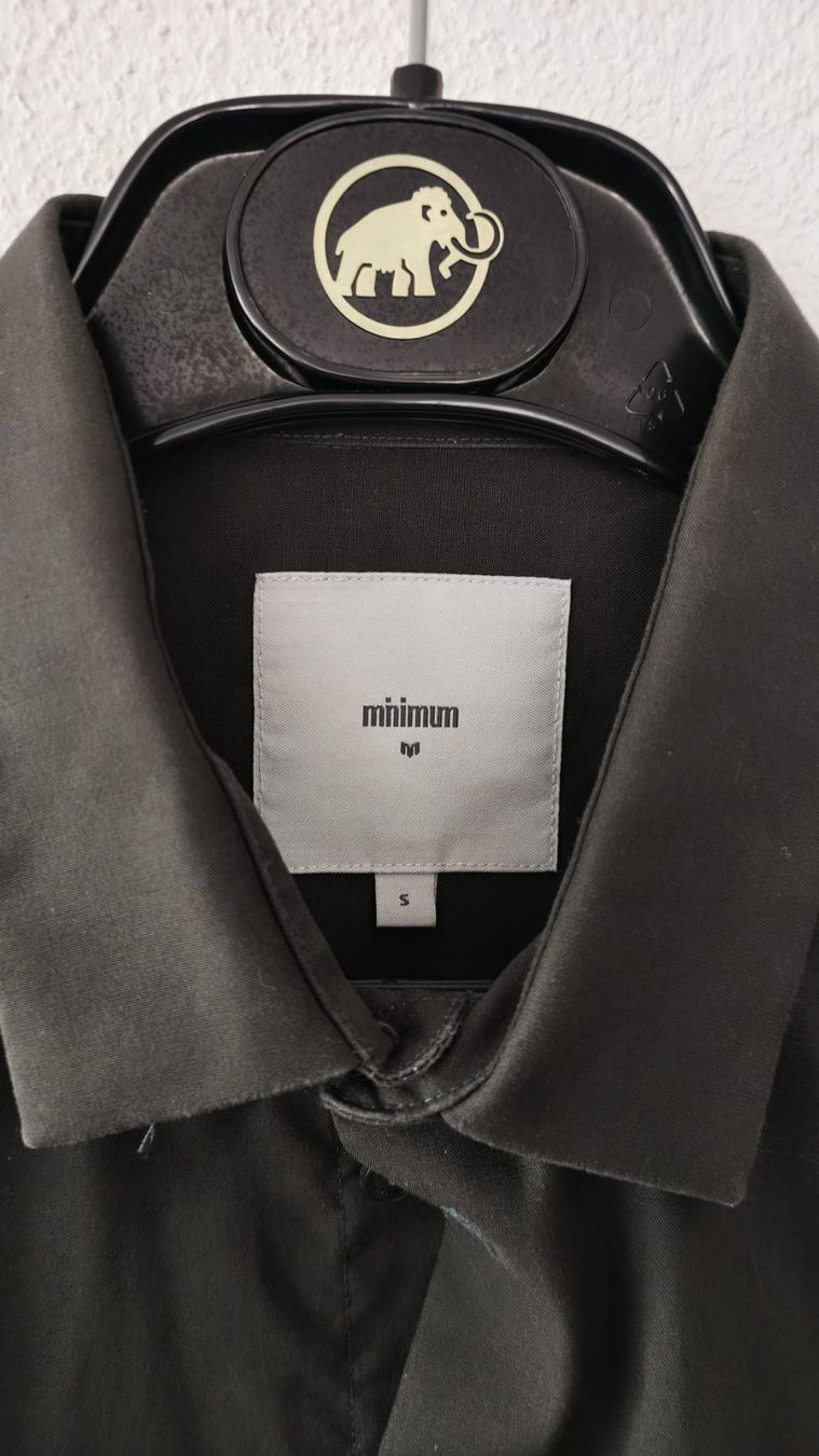 Camicie: Herren Hemd Minimum, dark olive Grösse S neuwertig – Usato da Bürglen UR venduto da Fedier1990 1