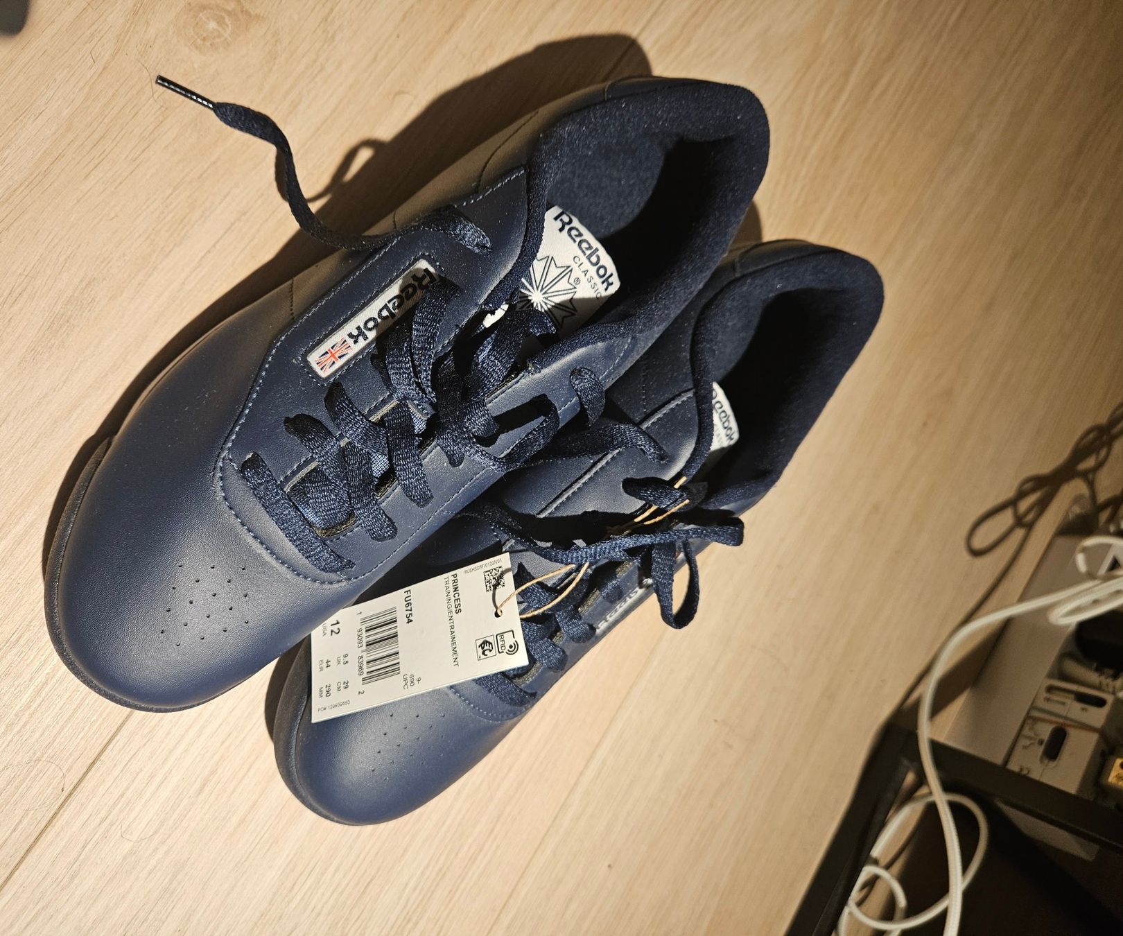 Reebok Scarpe da uomo: Reebok chaussures neuves – Nuovo e nell'imballaggio originale da Meyrin venduto da rem_jp7y