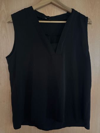 Damen Bluse ärmellos schwarz V-Ausschnitt Grösse 40