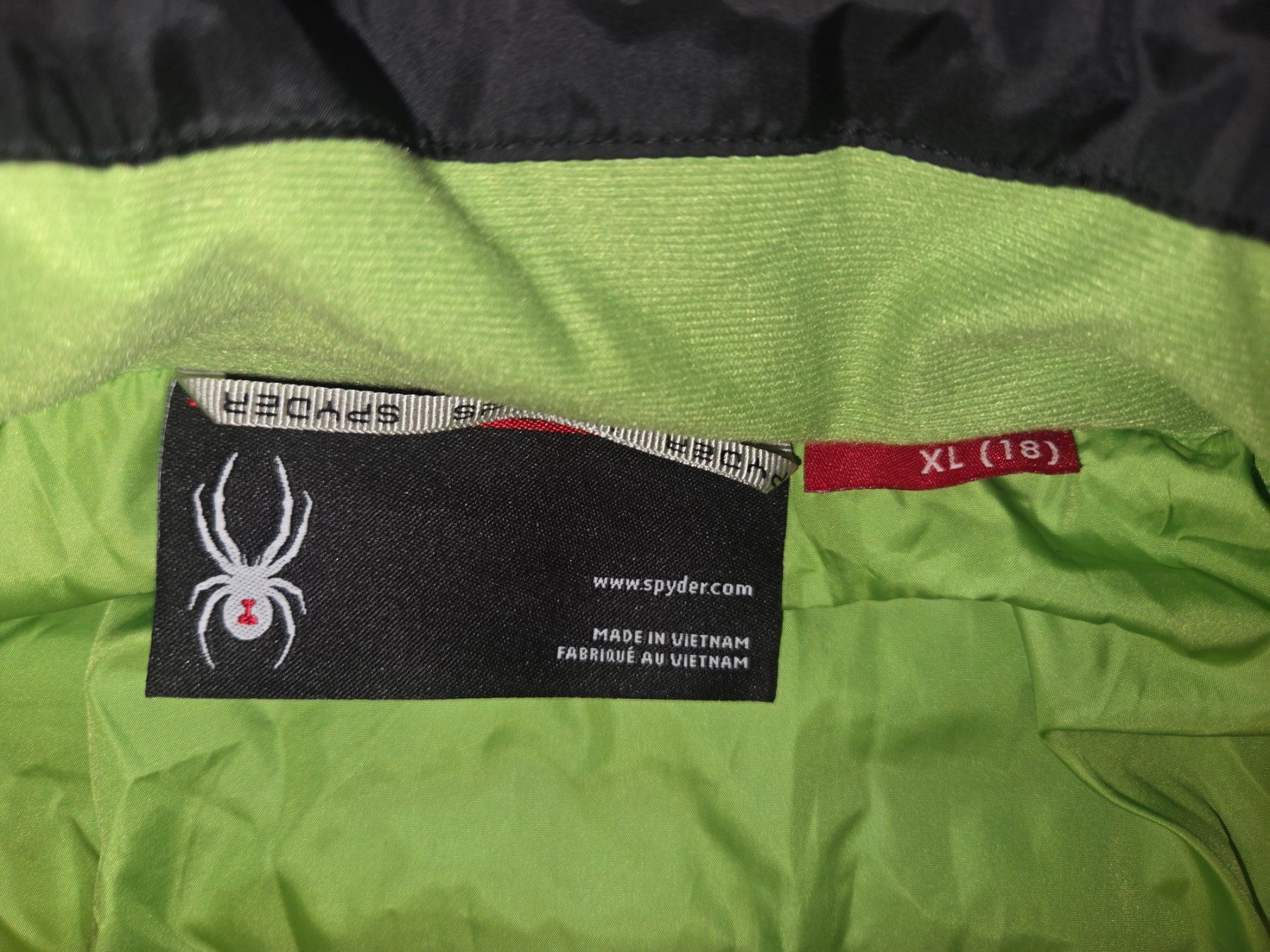 Spyder Jacken & Mäntel: Spyder Jacke Fabrikneu – Gebraucht aus Sursee von Ventiduese 3