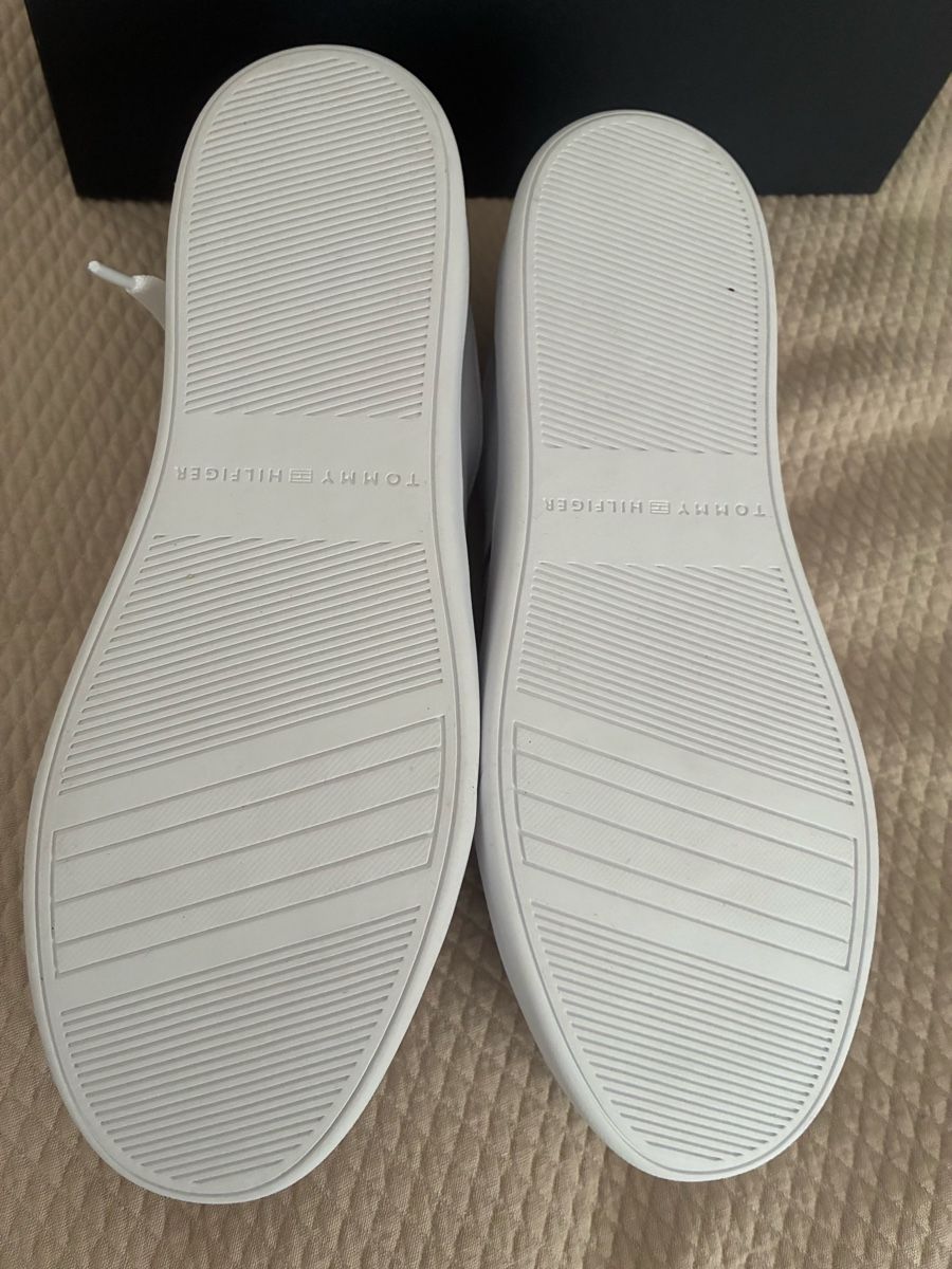 Tommy Hilfiger Damenschuhe: Neue Tommy Hilfiger sneakers – Neu und originalverpackt aus Novazzano von White71 2