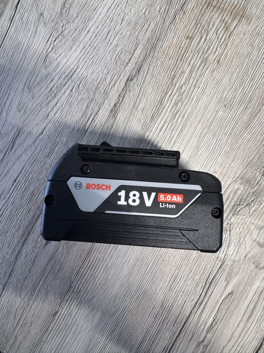 Bosch Caricatori & Batterie: Bosch akku 5,0 NEU – Nuovo e nell'imballaggio originale da Zürich venduto da tgy_wlb8