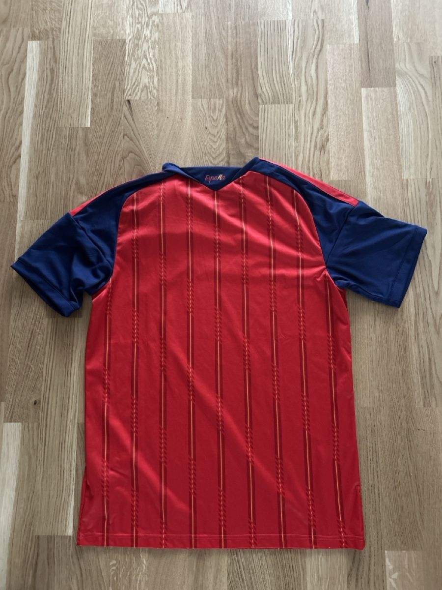 Adidas Leibchen & Hosen: Spanien Trikot Wm 2026 – Neu (gemäss Beschreibung) aus Chur von sim_5jfc 1
