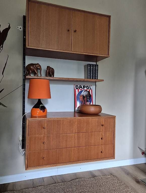 Regale: Mid Century modulares teak Wandregal – Gebraucht aus basel von vintory.ch 1