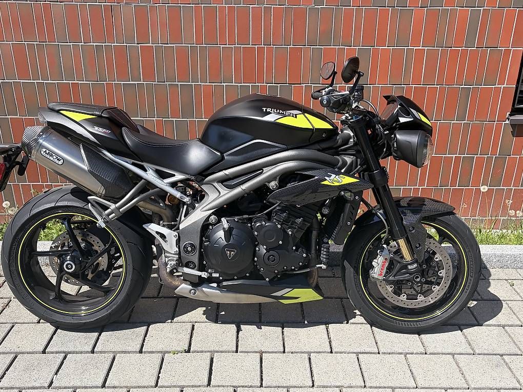 Strada: Triumph Speed Triple RS 1050 – Usato da Ebikon venduto da Reinholdrio 1