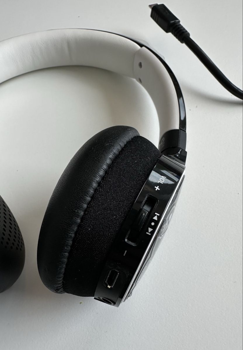 Philips Kopfhörer: Philips SHB9100 Headphone schwarz/weiss – Neu (gemäss Beschreibung) aus Schaffhausen von Guckyy 2
