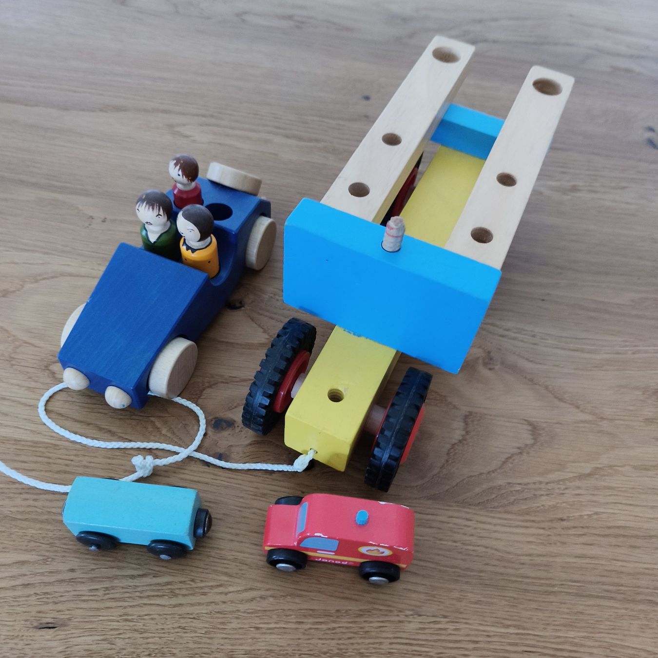 Giocattoli: Ensemble Kinderfahrzeuge aus Holz – Usato da Meilen venduto da FAVALLID